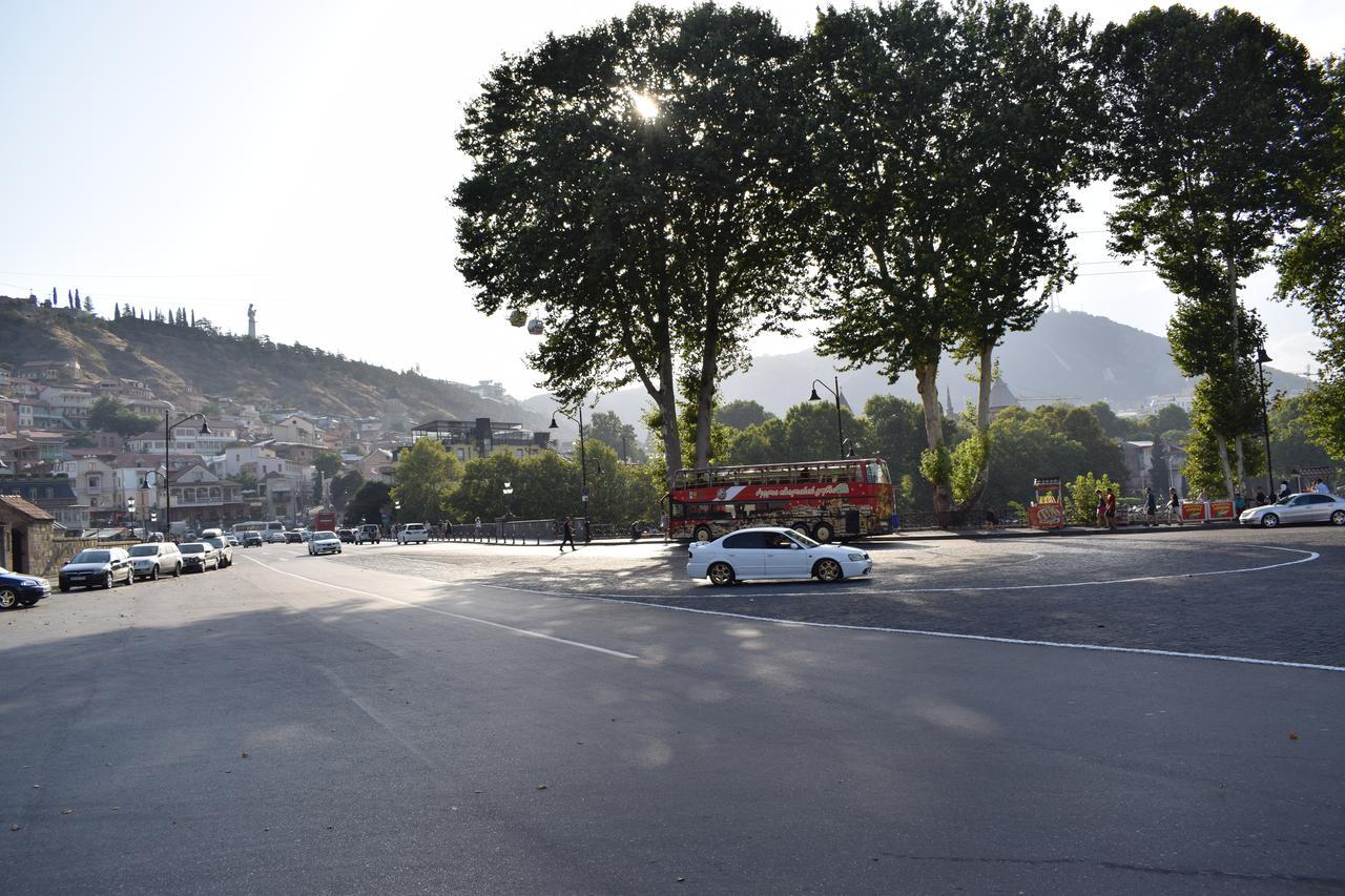 Euphoria Inn Tbilisi Bagian luar foto