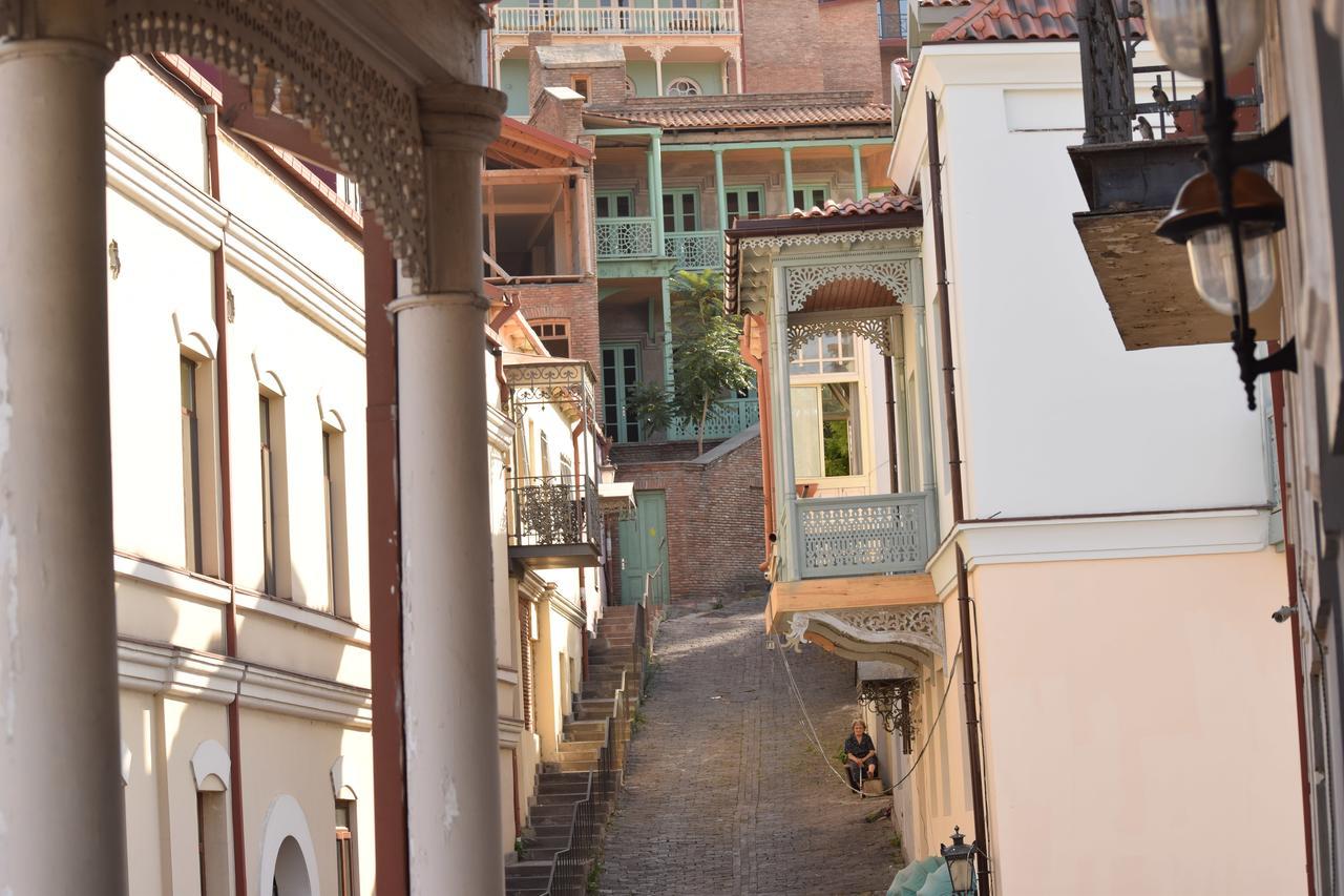 Euphoria Inn Tbilisi Bagian luar foto