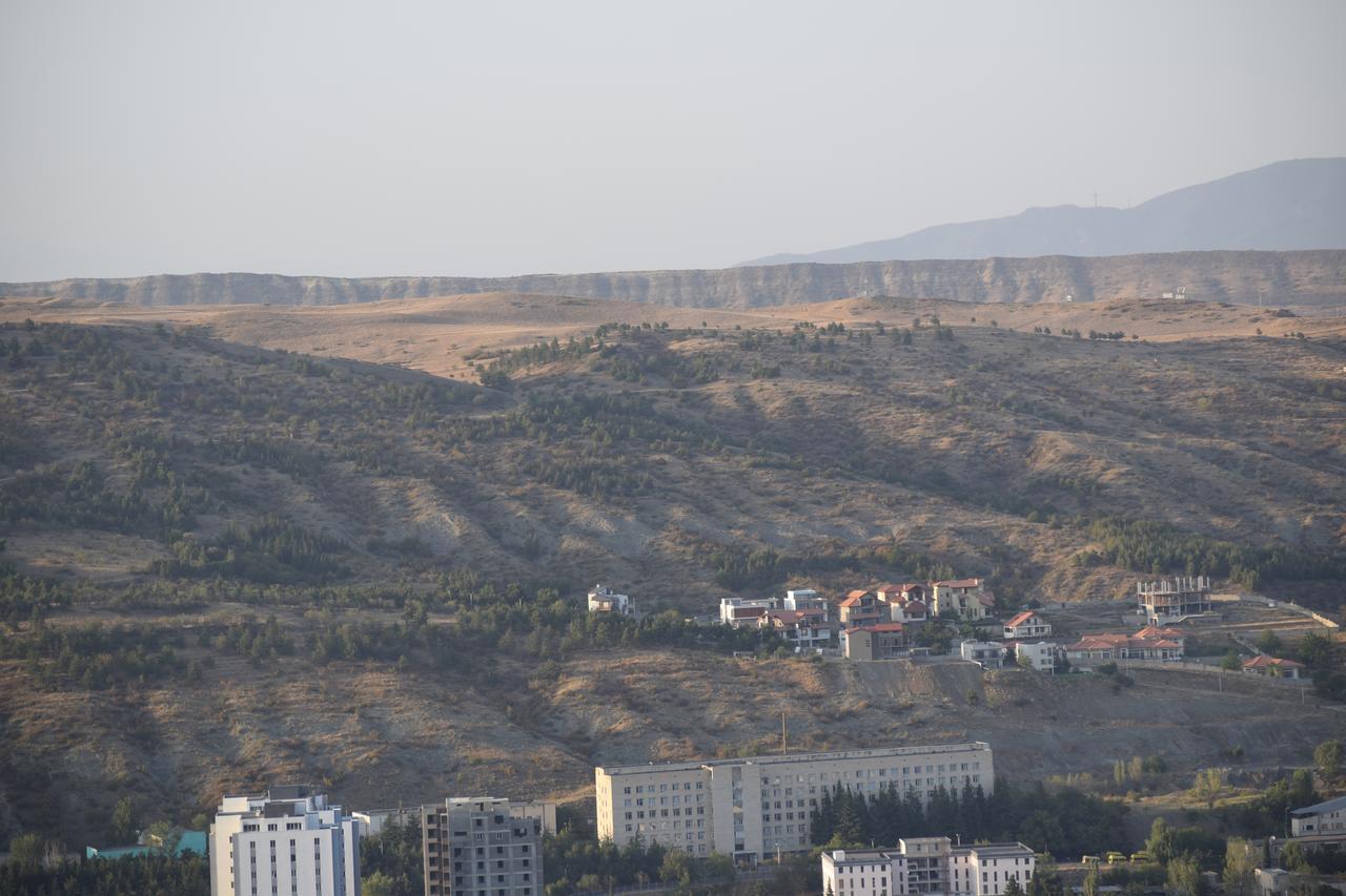 Euphoria Inn Tbilisi Bagian luar foto